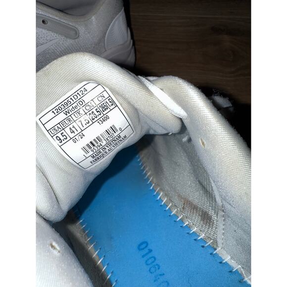 Brooks Men's Ghost Max - size 9.5 Wide - Picture 12 of 12